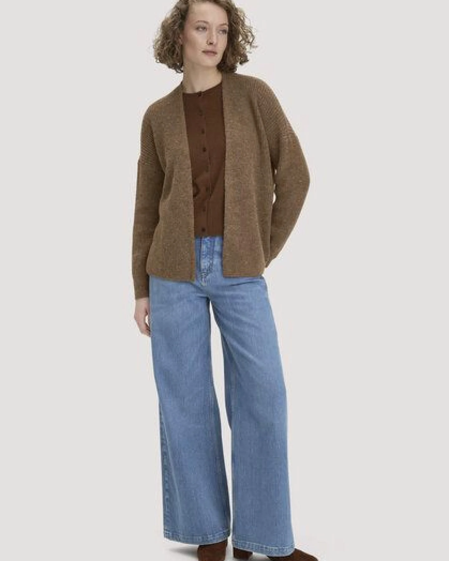 hessnatur Strick Jacke Oversize aus reinem Alpaka – Ansicht 2