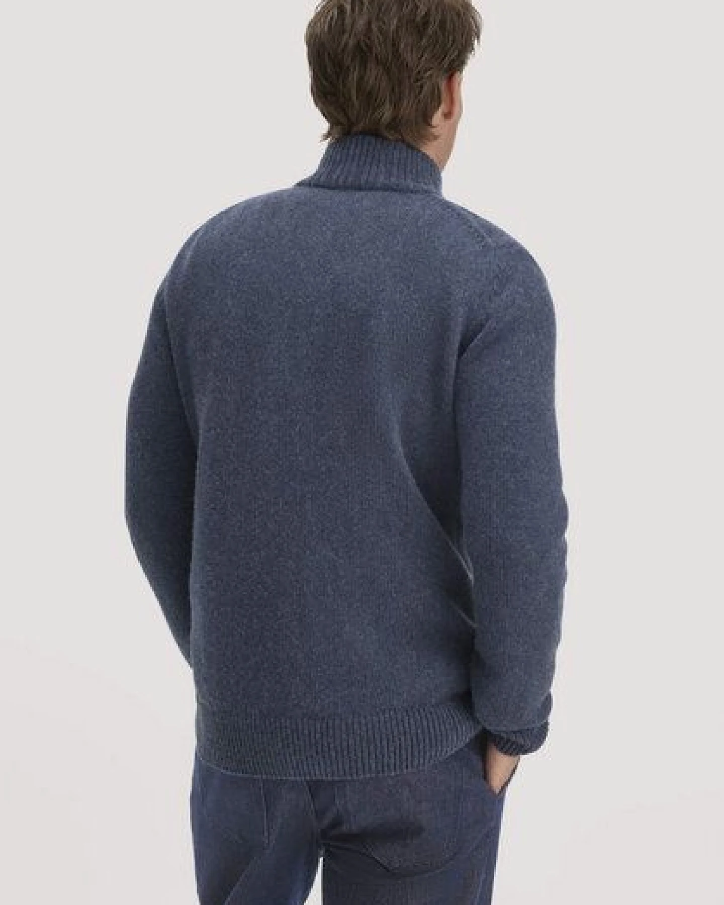 hessnatur Strick Jacke Regular aus Bio-Merinowolle mit Bio-Baumwolle – Ansicht 2