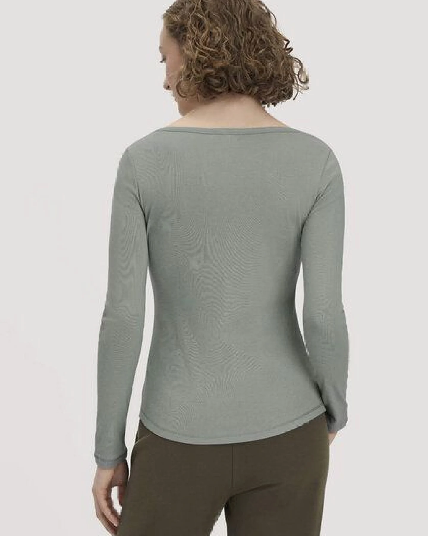hessnatur Softrib Longsleeve Fitted aus Bio-Baumwolle und TENCEL Modal – Ansicht 2