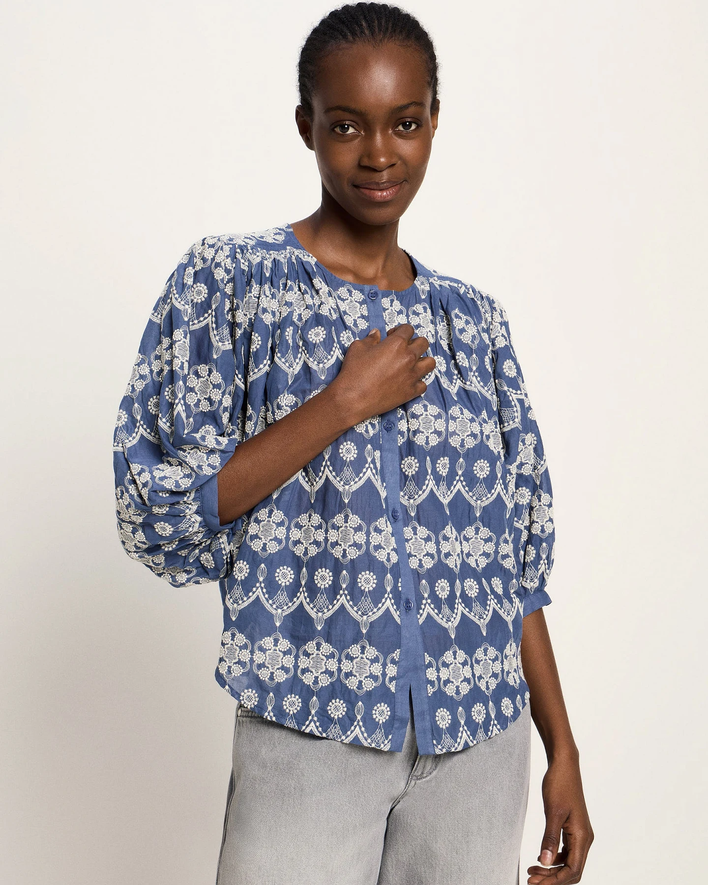 Bluse mit Kräuseln – Ansicht 2