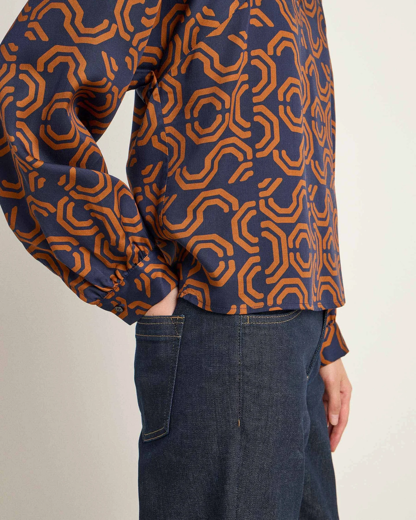 Bluse mit Kräuseln – Ansicht 4