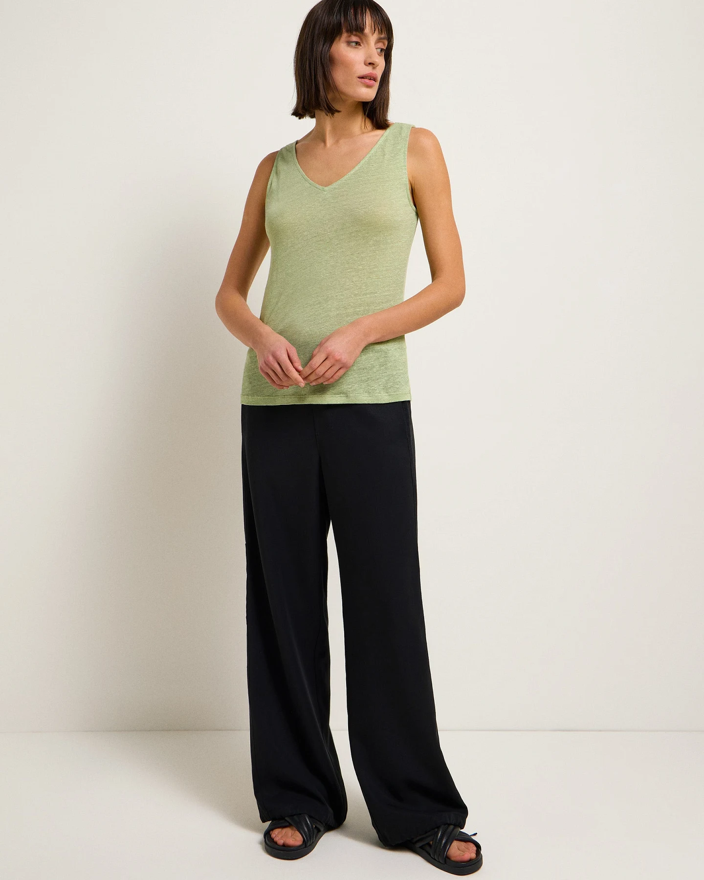Tanktop mit V-Ausschnitt – Ansicht 2