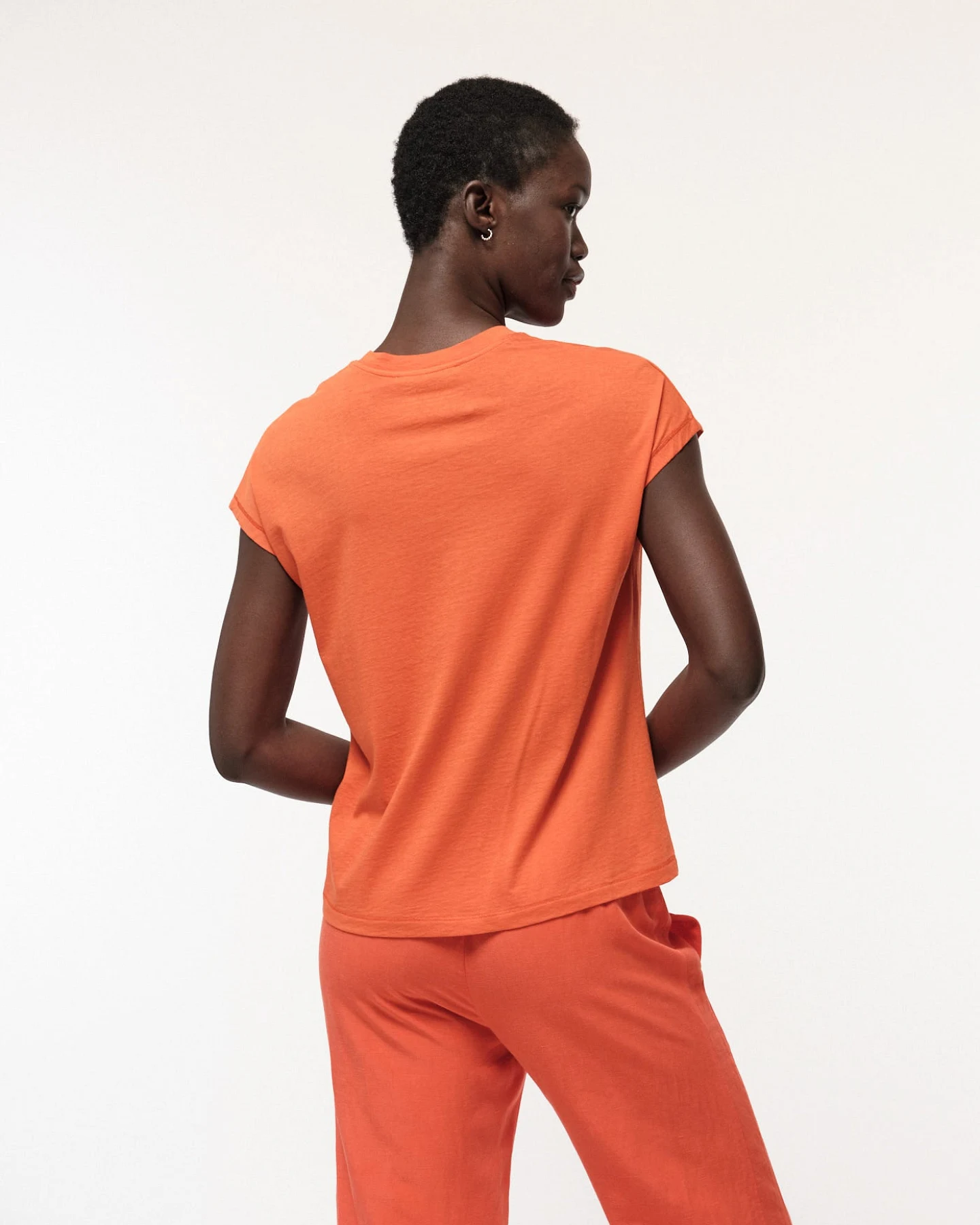 Shirt mit überschnittener Schulter – Ansicht 3