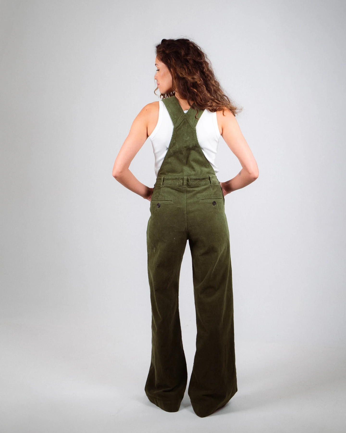 Côtelé Damen vegan Latzhose Angel Olivgrün – Ansicht 2