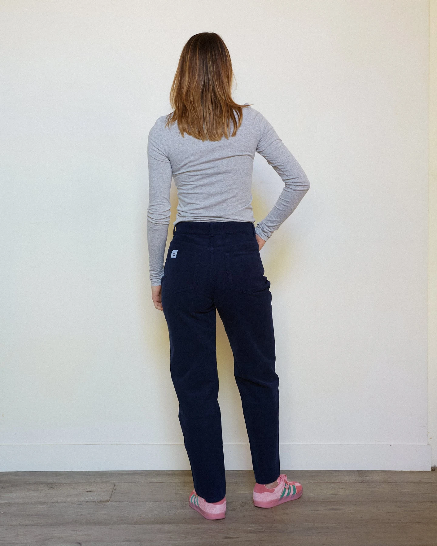 Côtelé Paris Damen vegan Hose Mit Geradem Bein Marineblau – Ansicht 2