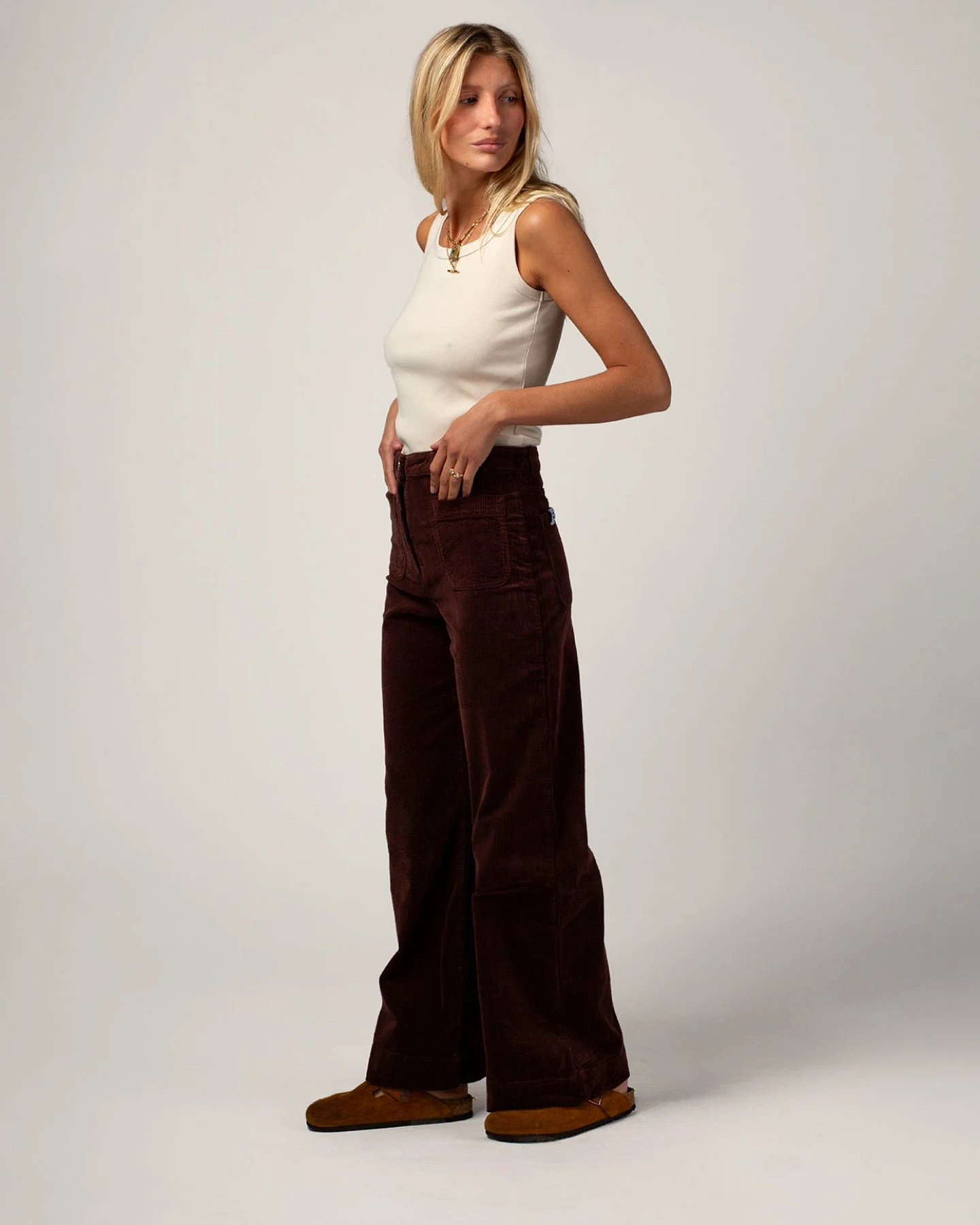 Côtelé Damen vegan Hose Jane Schokoladenbraun – Ansicht 2