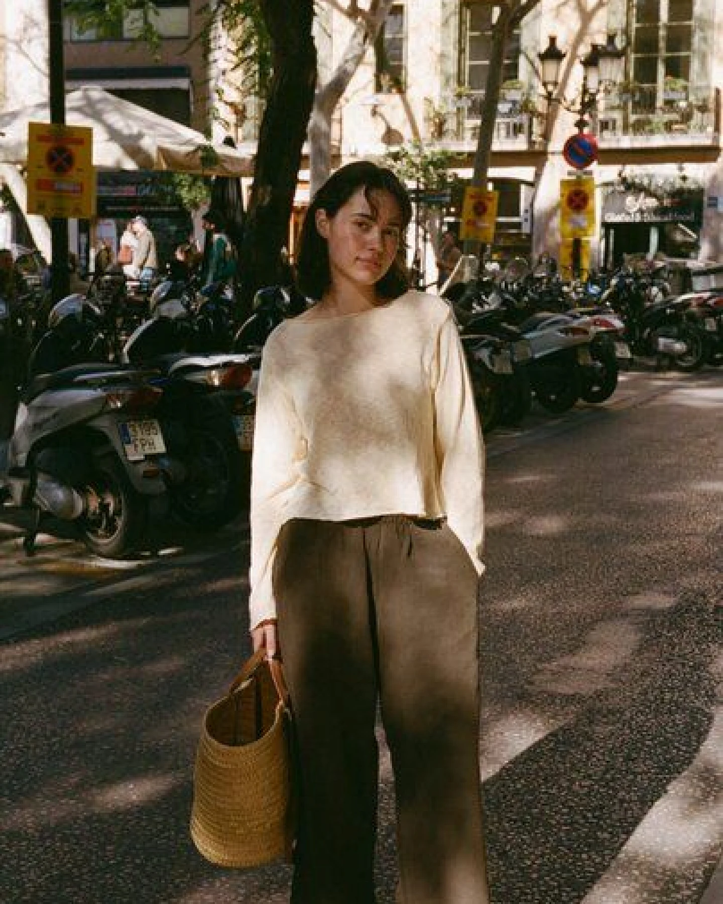 Nénés Pull Philippine – Ansicht 2