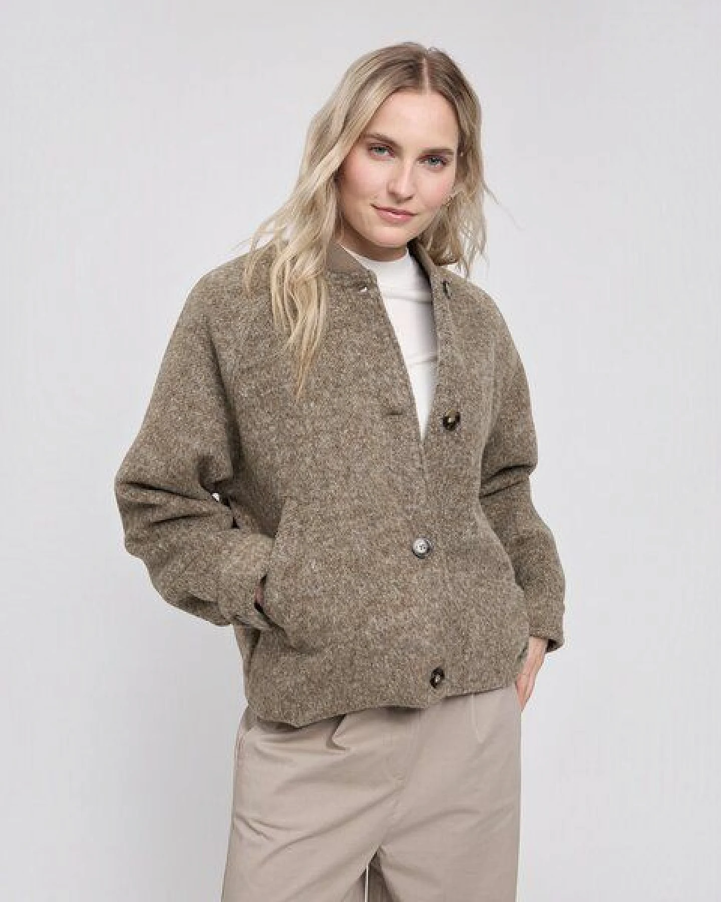 Mazine Vegan Wool Bomber – Ansicht 2