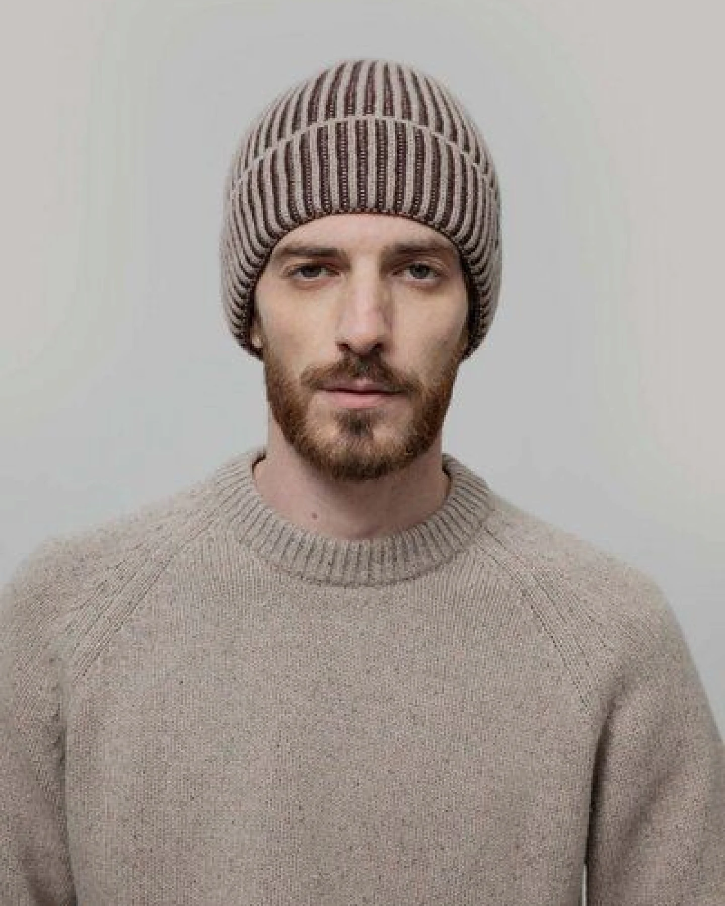 Rifò - Circular Fashion Made in Italy Mütze Teo aus Recycelter Kaschmirwolle – Ansicht 2