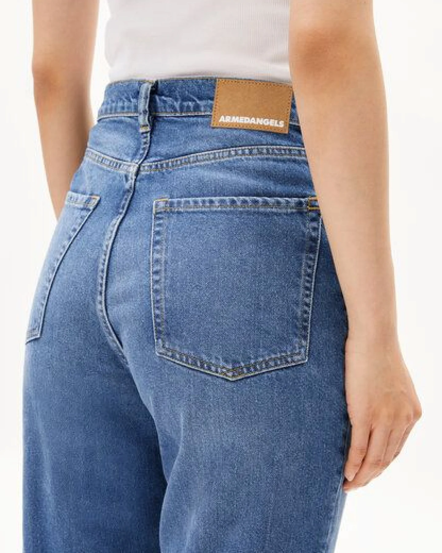 ARMEDANGELS MAIRAA Damen Jeans Mom Fit High Waist Ankle recycelte Baumwolle Non-Stretch – Ansicht 3