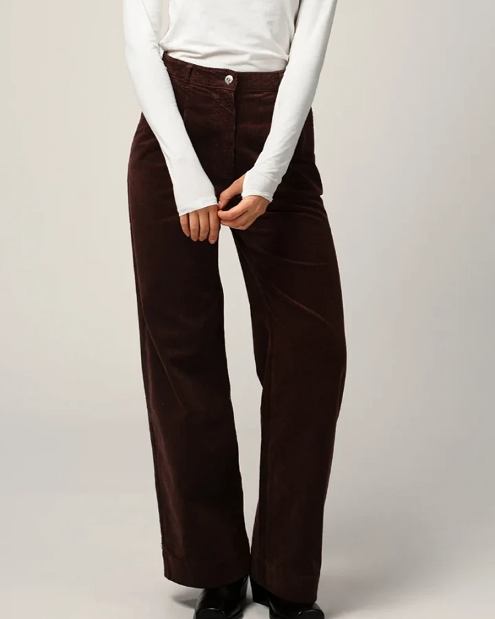 Côtelé Damen vegan Plisseehose In Schokoladenbraun
