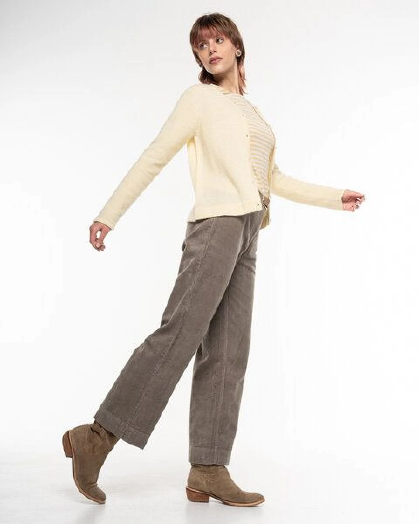 Alma & Lovis Softe Breitcord-Culotte aus Organic Cotton – Ansicht 3