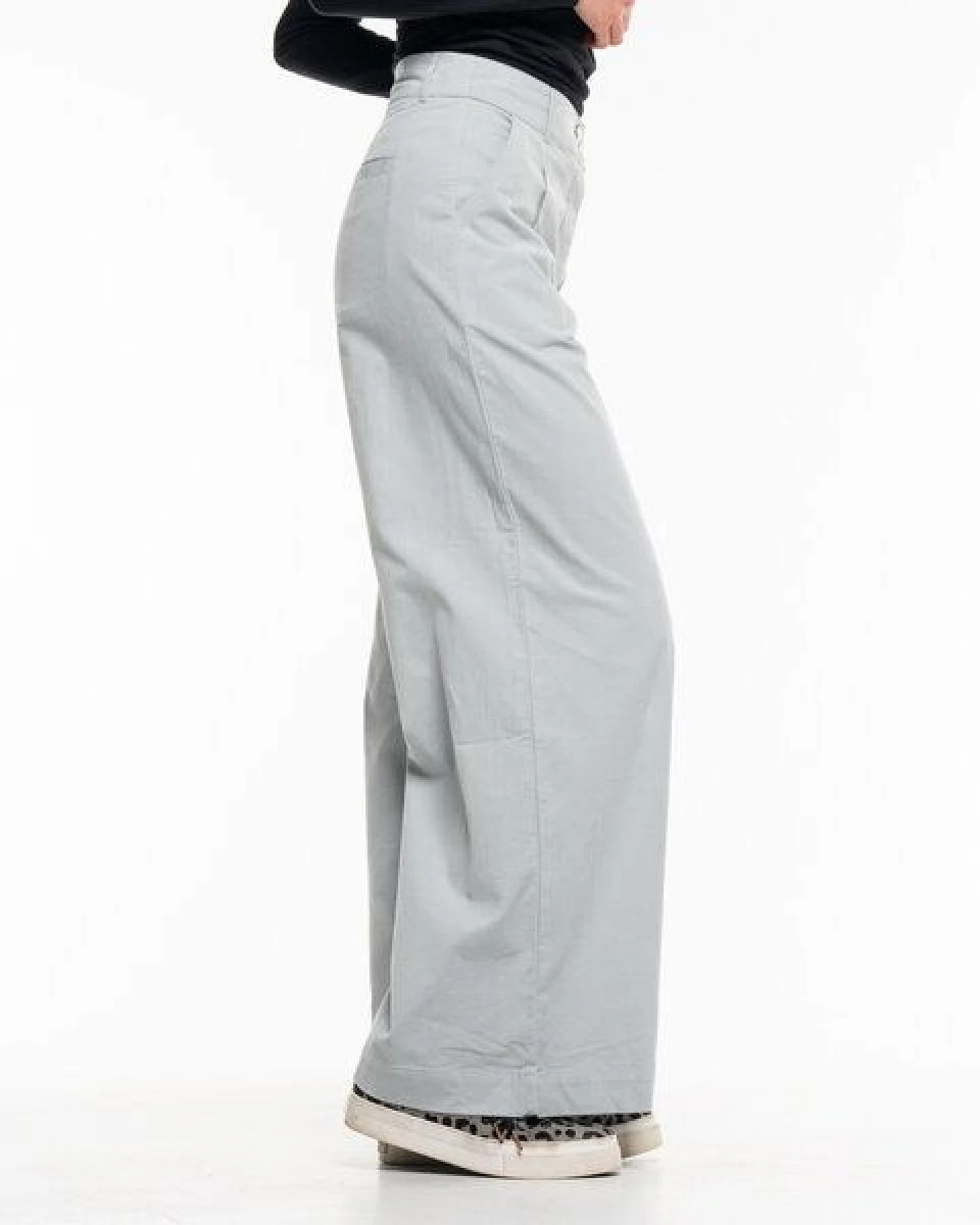 Alma & Lovis Lässige Feincord-Hose aus Organic Cotton – Ansicht 4