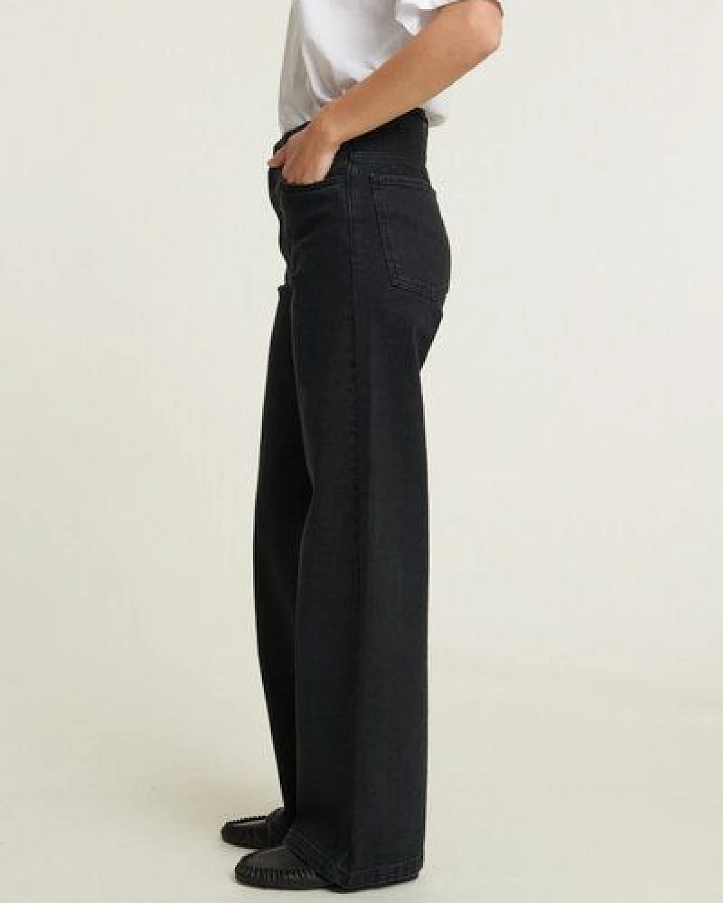 Basic Apparel High-Waist Jeans ENYA aus Bio-Baumwolle – Ansicht 3