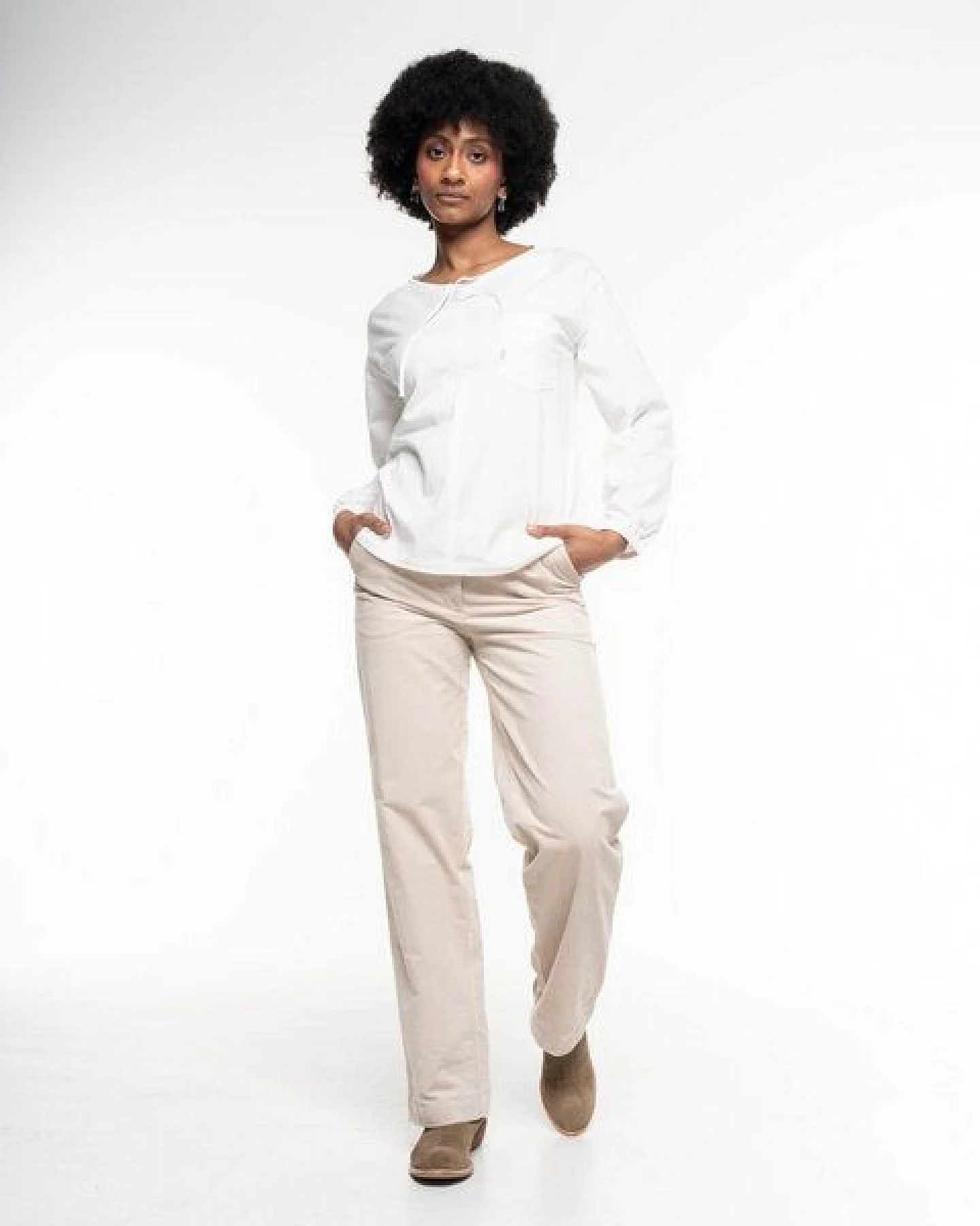 Alma & Lovis Lässige Cordhose aus Organic Cotton – Ansicht 3