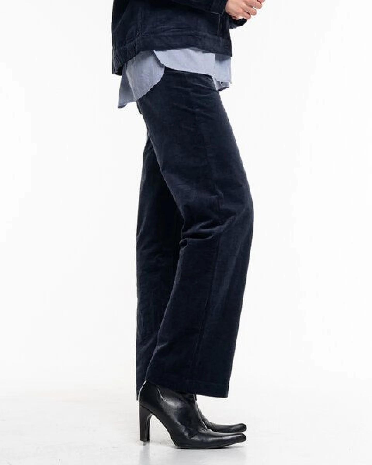 Alma & Lovis Lässige Cordhose aus Organic Cotton – Ansicht 3