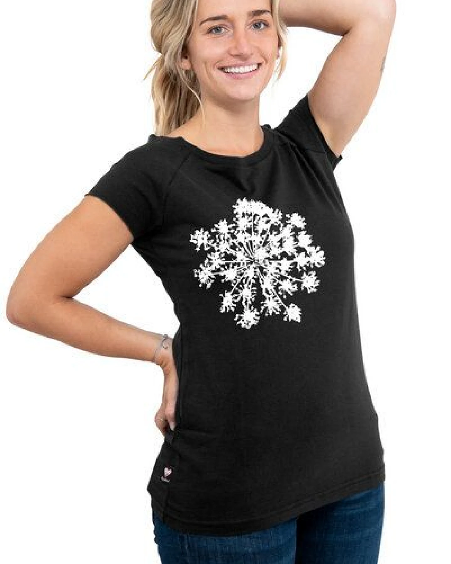 Hirschkind Frauen-Raglanshirt „Wilde Möhre“ schwarz - Made in Kenia & handbedruckt in Berlin – Ansicht 2