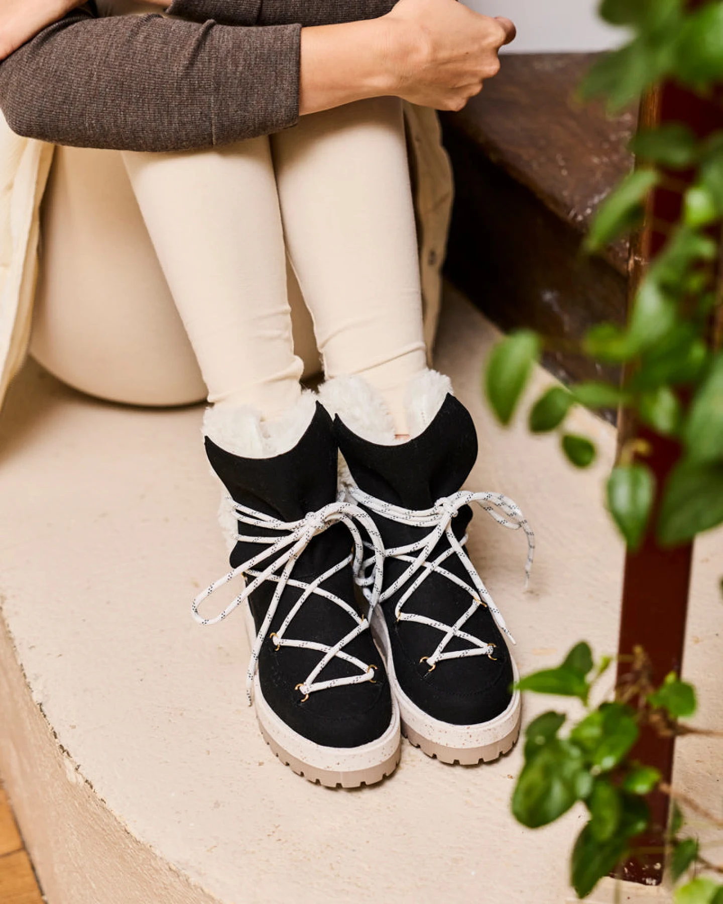 Minuit Sur Terre Damen vegan Stiefel Joy Schwarz – Ansicht 2