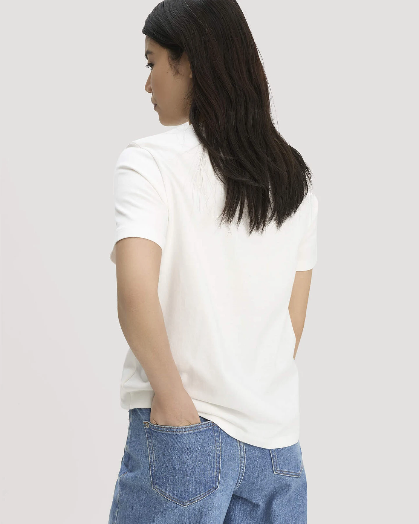 hessnatur Damen Heavy T-Shirt Relaxed aus Bio-Baumwolle - weiß - Größe 34 – Ansicht 3
