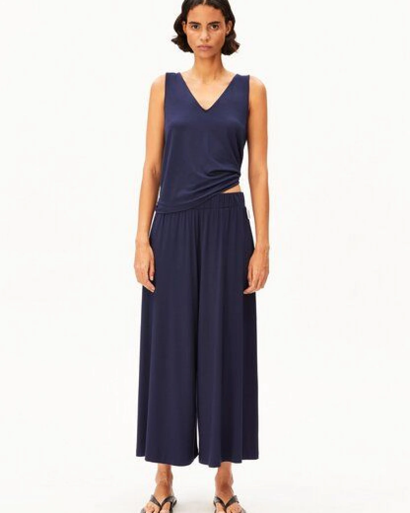 ARMEDANGELS V-NECK Damen LENZING ECOVERO Viskose Mix – Ansicht 4