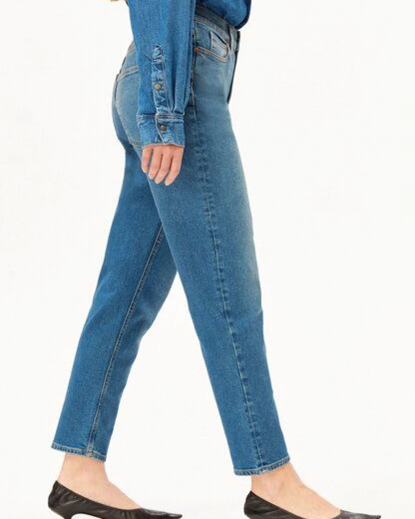 ARMEDANGELS MAIRAA Damen Jeans aus recyceltem Baumwoll-Mix – Ansicht 4