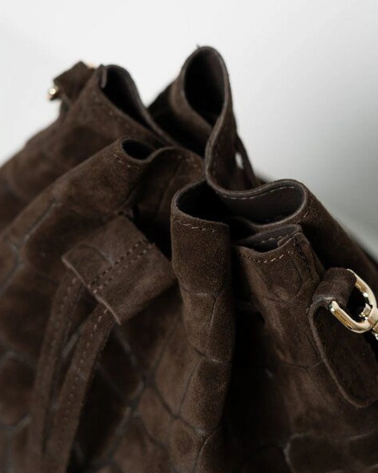 ann kurz Saku – Beuteltasche und Rucksack aus Leder – Ansicht 2