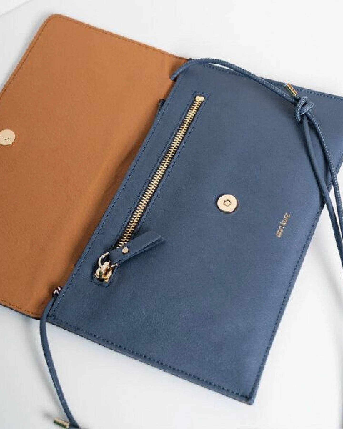 ann kurz Thin Clutch – flache Clutch aus Leder – Ansicht 2