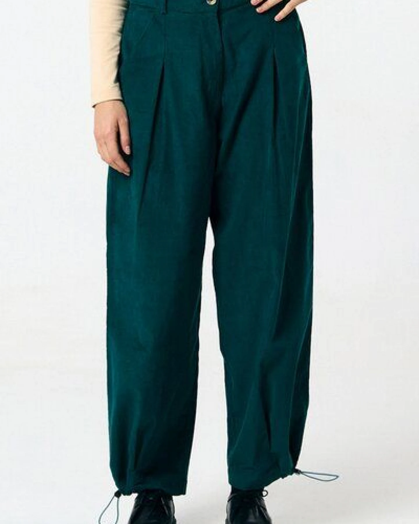 Suite13lab NINE HOSE – Ansicht 2