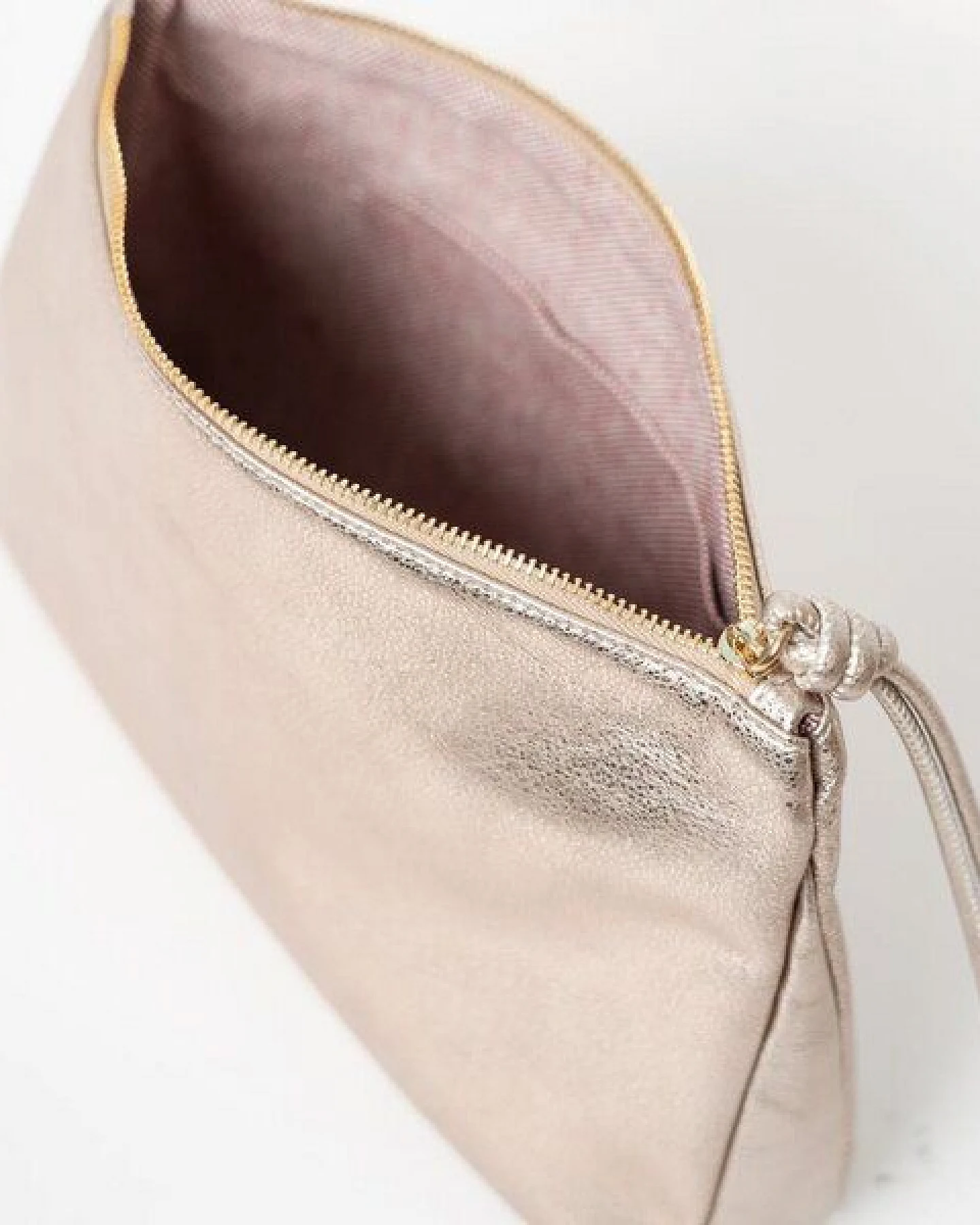 ann kurz Medium Pouch – Pochette aus Leder – Ansicht 2