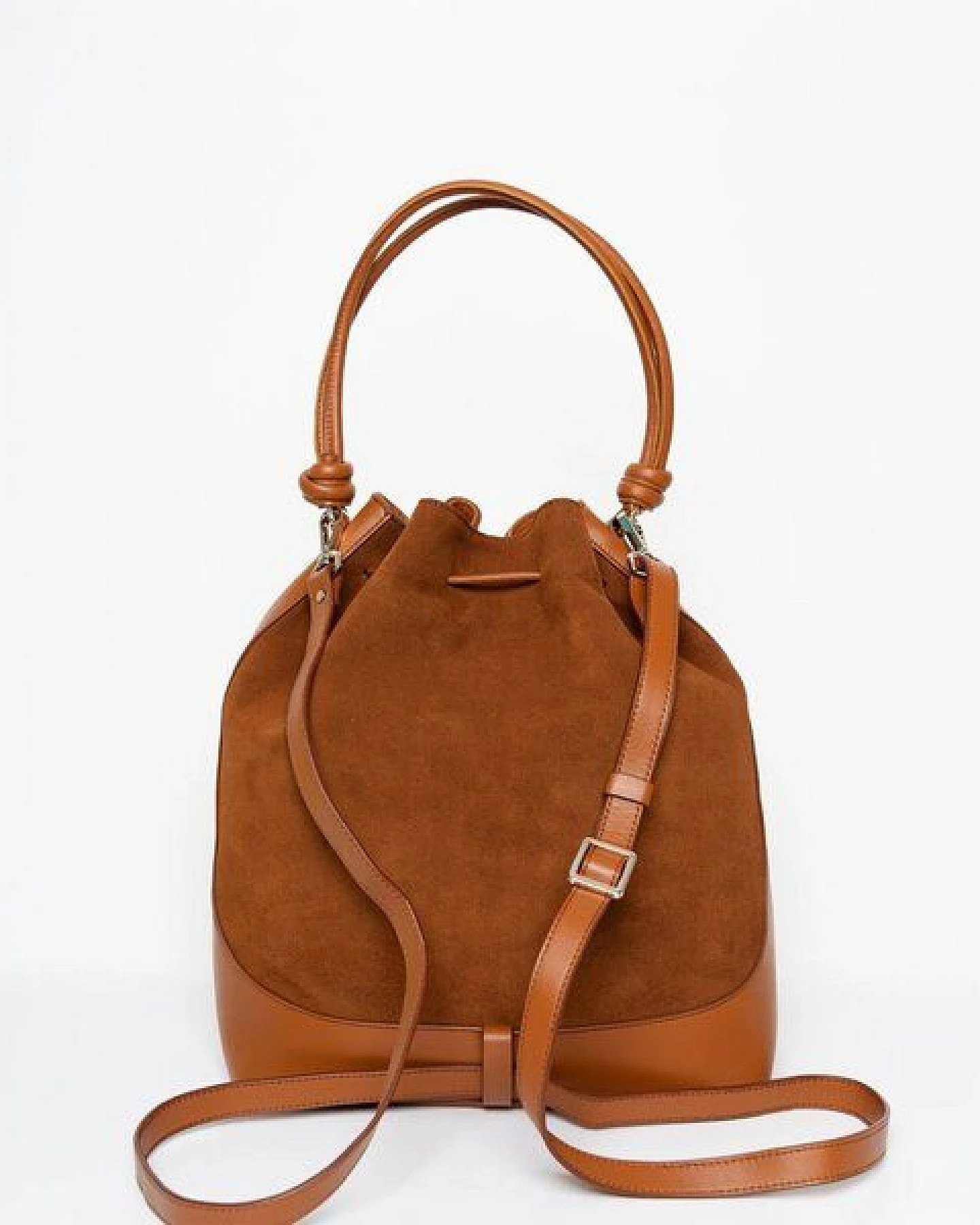 ann kurz Tall Saku – große Beuteltasche und Rucksack aus Leder – Ansicht 4