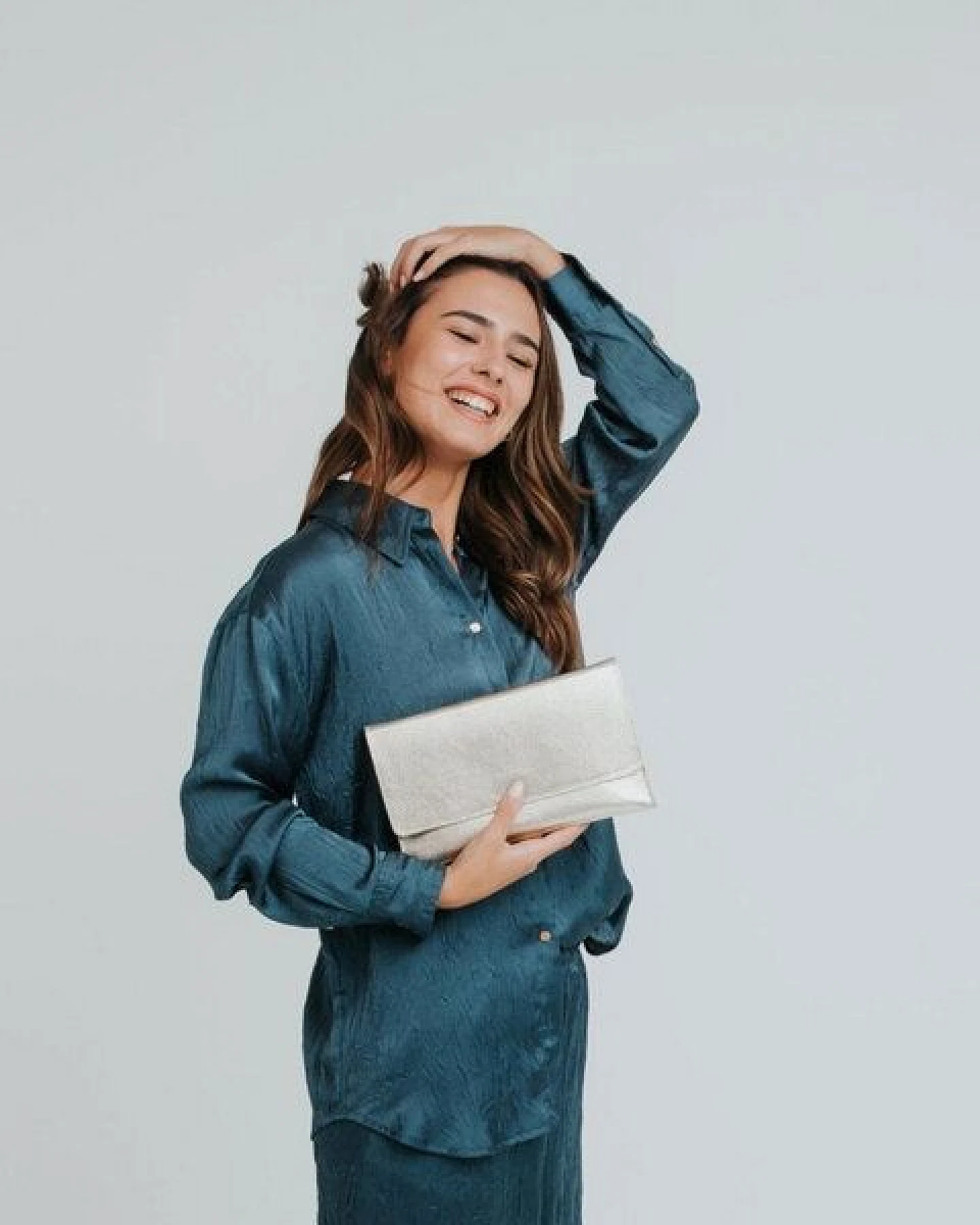 ann kurz Thin Clutch – flache Clutch aus Leder – Ansicht 2