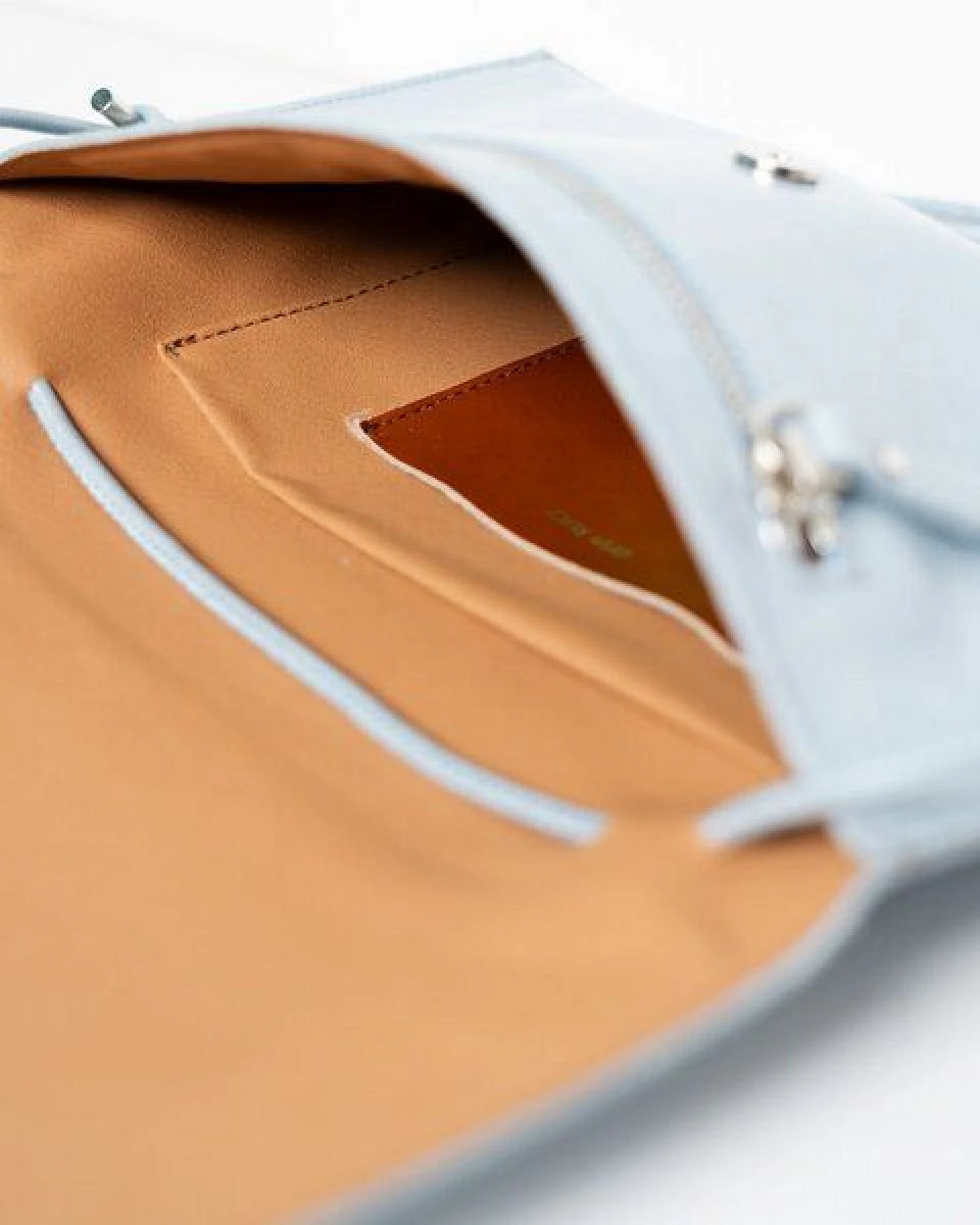 ann kurz Thin Clutch – flache Clutch aus Leder – Ansicht 4