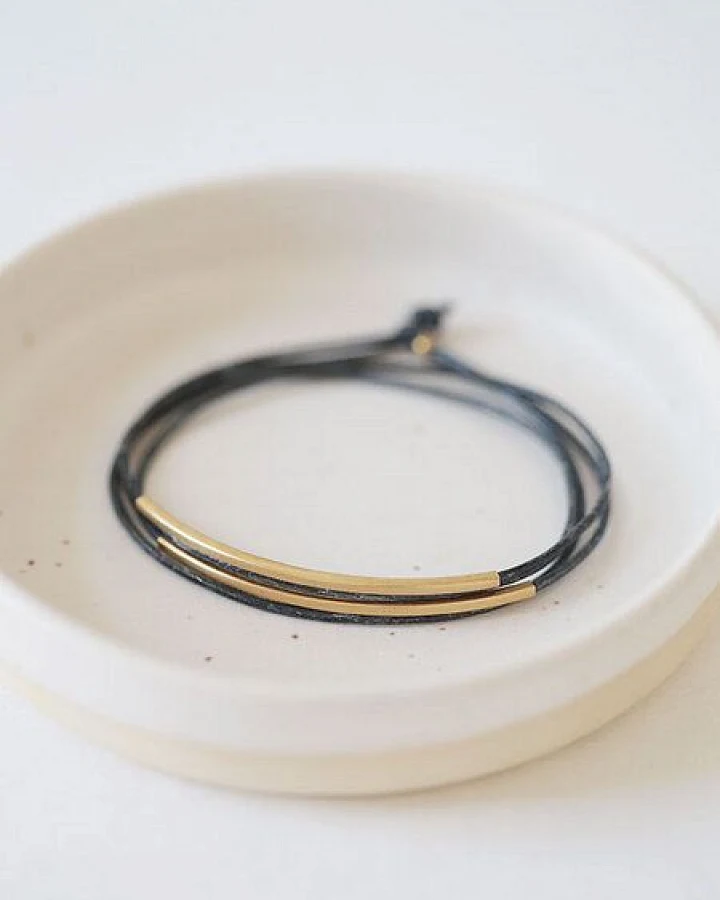 Dunkles Steingrau