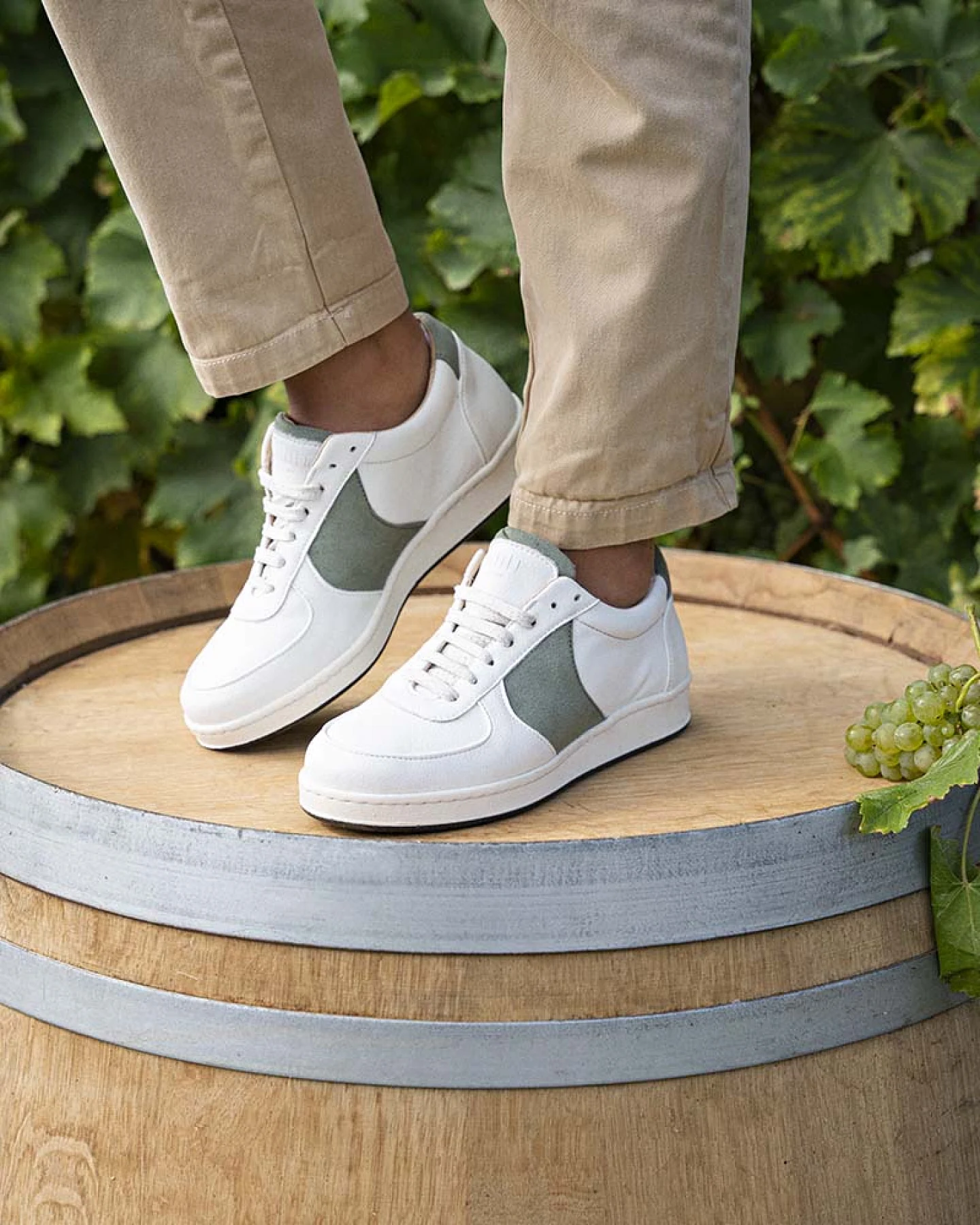Minuit Sur Terre Herren vegan Sneaker Cepage Chardonnay Weiß/Salbeigrün – Ansicht 2