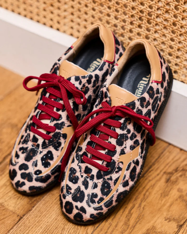 Minuit Sur Terre Damen vegan Sneaker Mit Rive-Leo Print