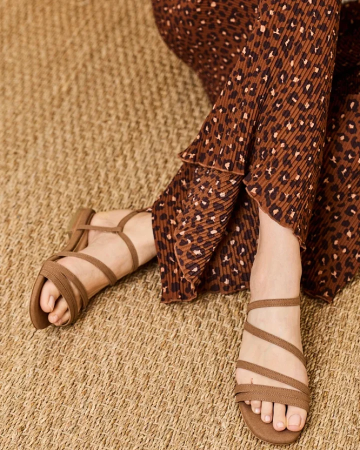 Minuit Sur Terre Damen vegan Sandalen Hysope Mokka