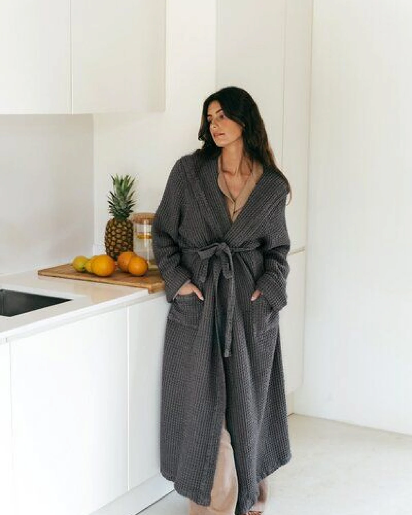 AmourLinen Waffel-Bademantel aus Leinen für Damen – Ansicht 2