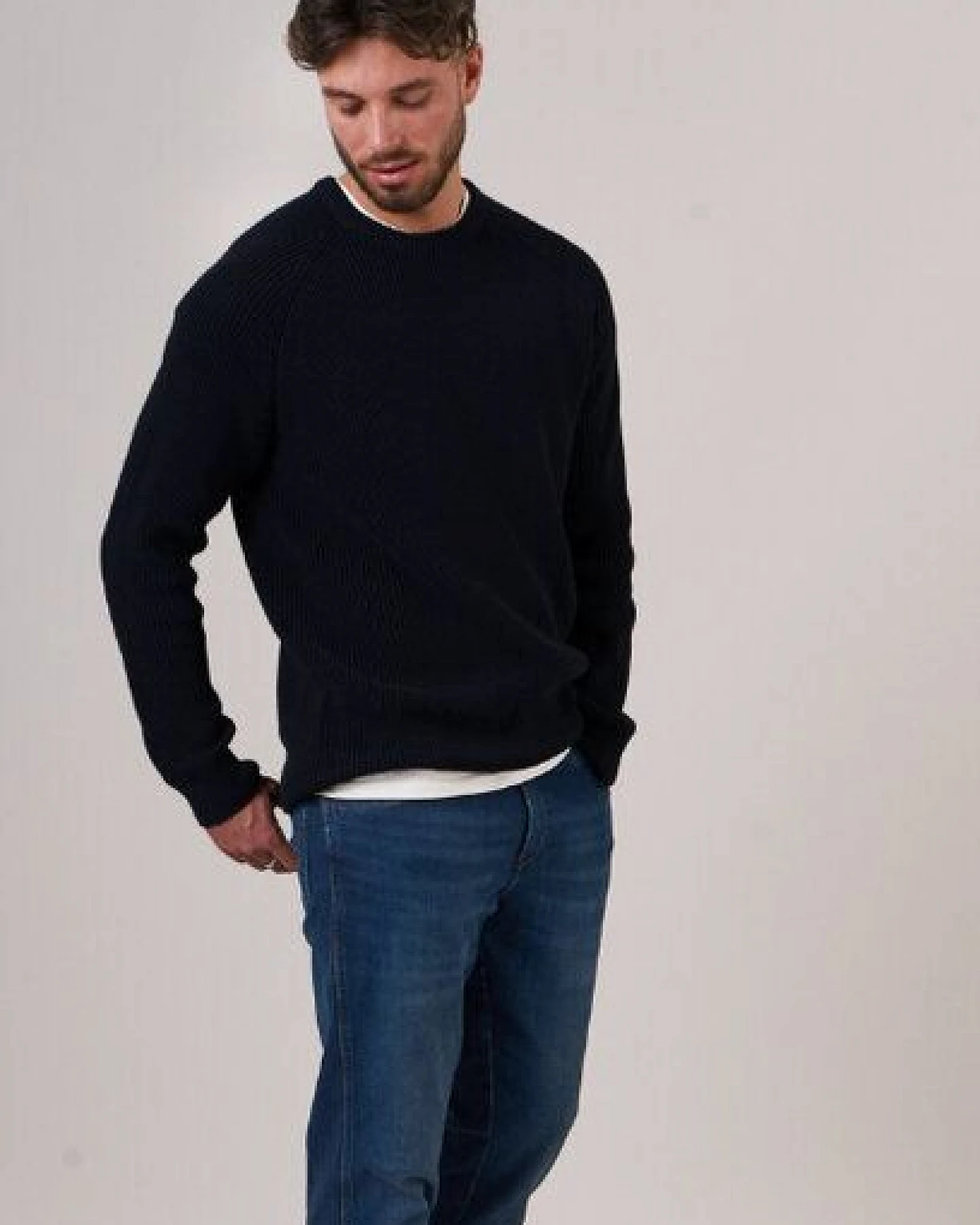 Kultgut NEW Generation Recycling - Black Rippstrickpullover – Ansicht 3