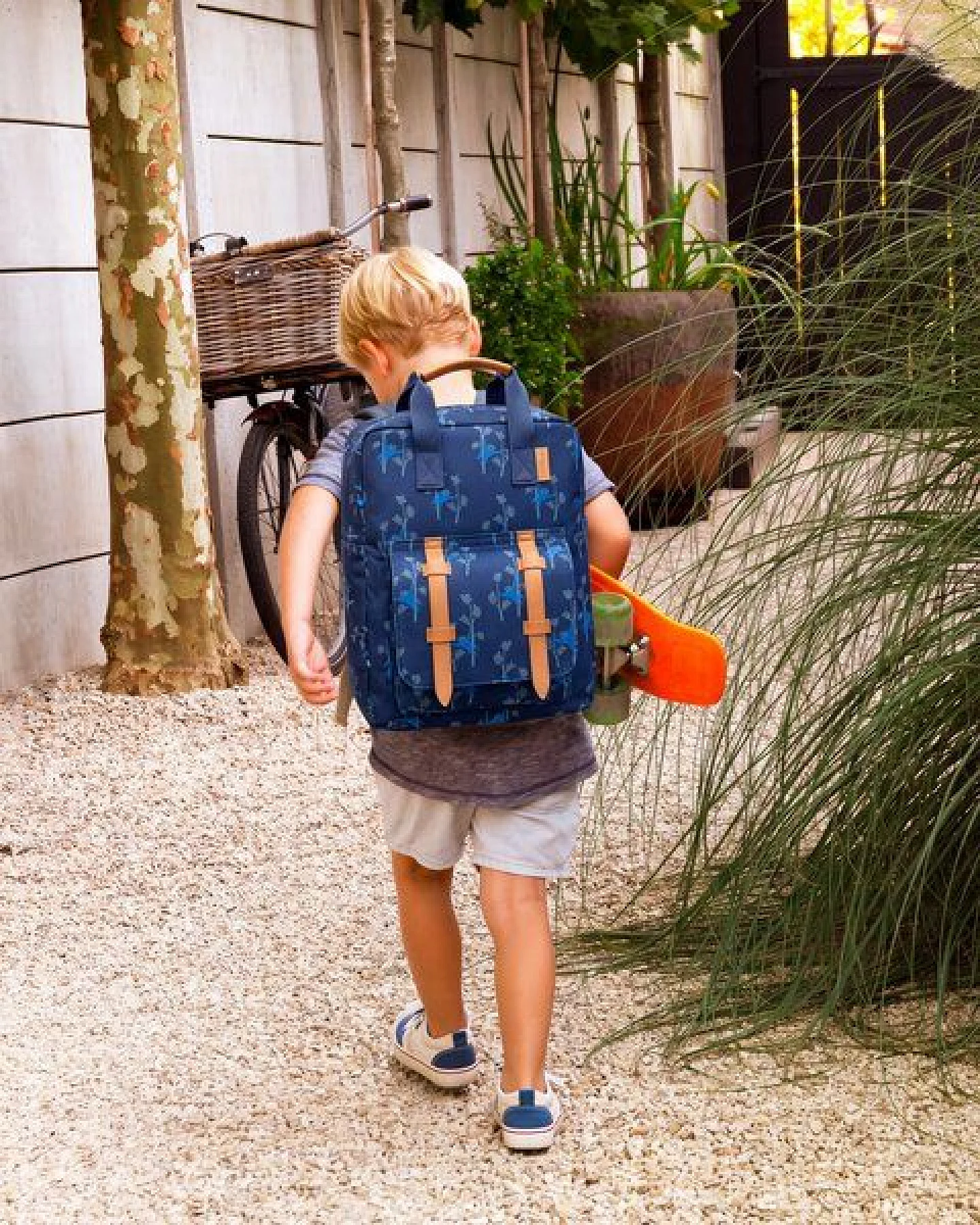 Fresk Schulrucksack 36 × 26 × 10 cm – wasserabweisend, mit Brustgurt – Ansicht 2