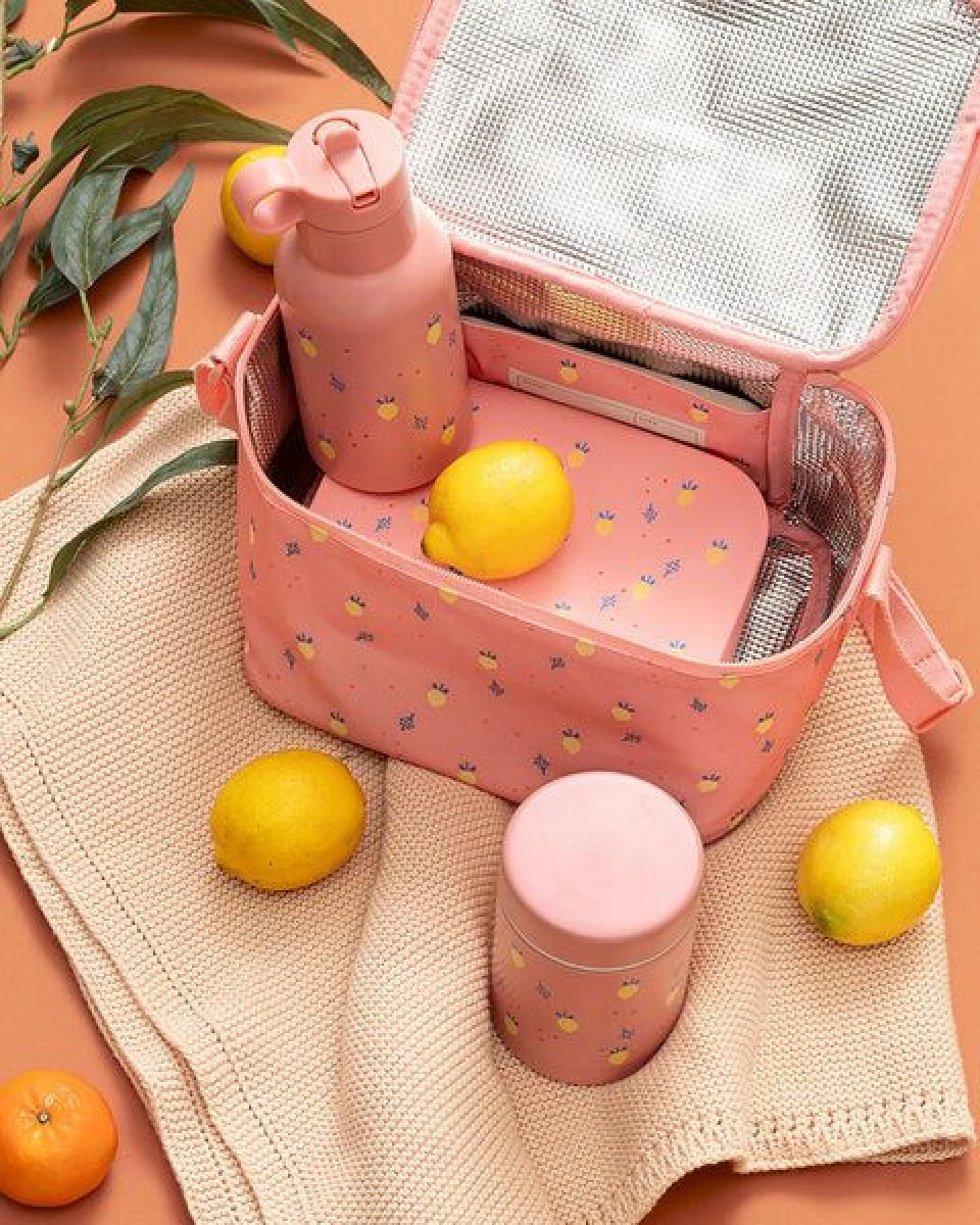 Fresk Kühltasche groß – 22 × 17 × 15 cm, mit Schultergurt und Namensschild – Ansicht 2
