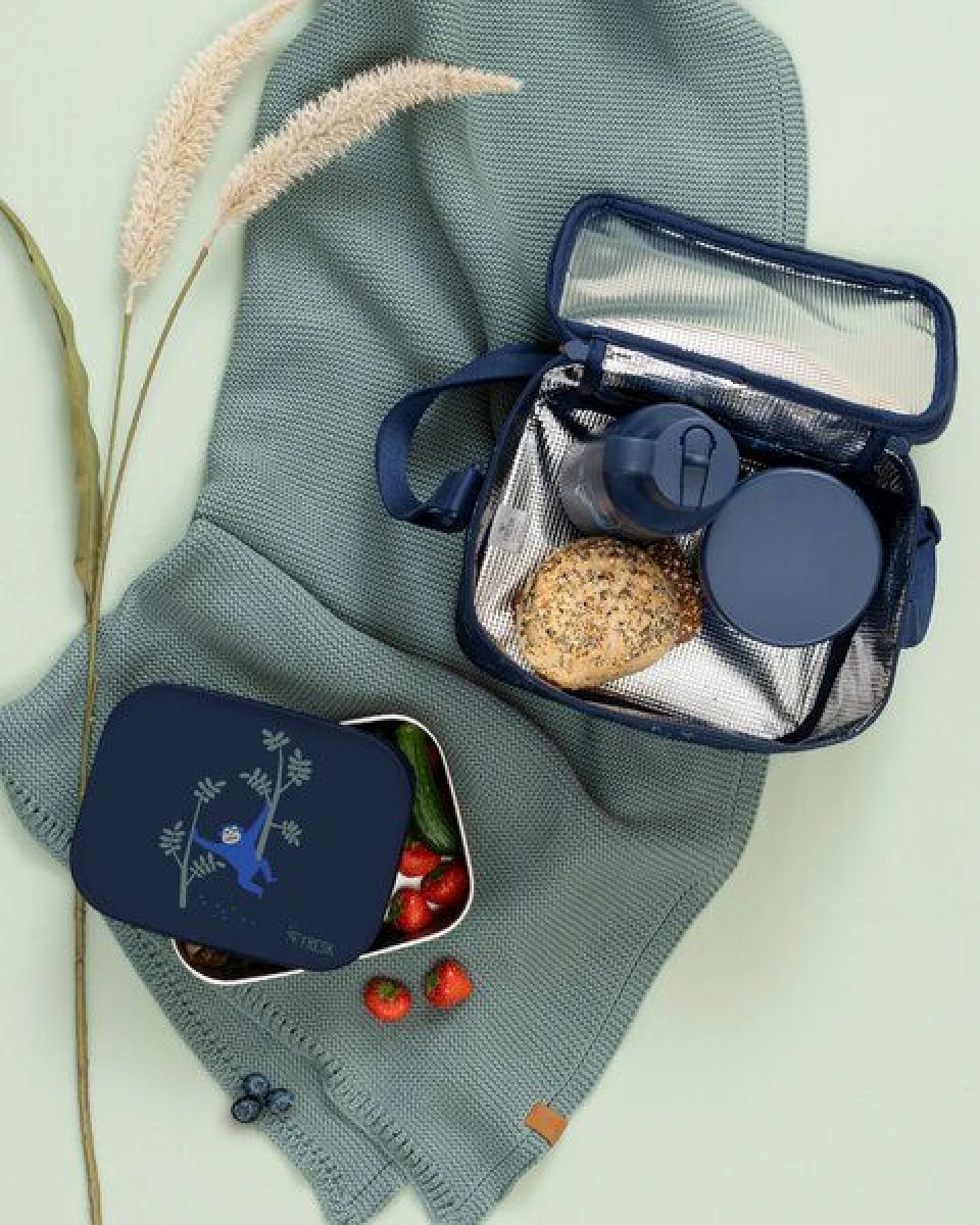 Fresk Kühltasche groß – 22 × 17 × 15 cm, mit Schultergurt und Namensschild – Ansicht 2
