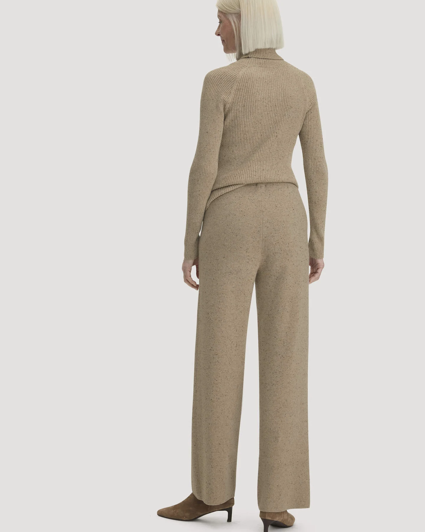 hessnatur Damen Strickhose Relaxed aus Bio-Baumwolle und recycelter Wolle - beige - Größe XS – Ansicht 2