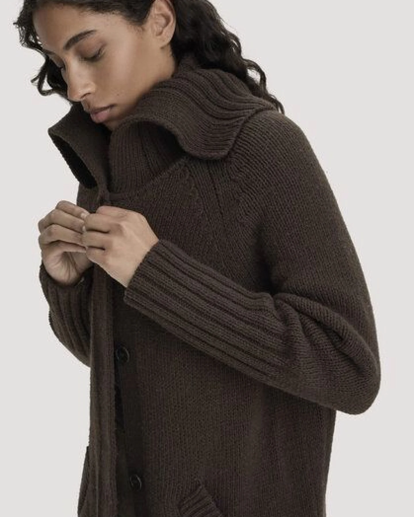 hessnatur Strickmantel Relaxed aus reiner Rhönwolle – Ansicht 2