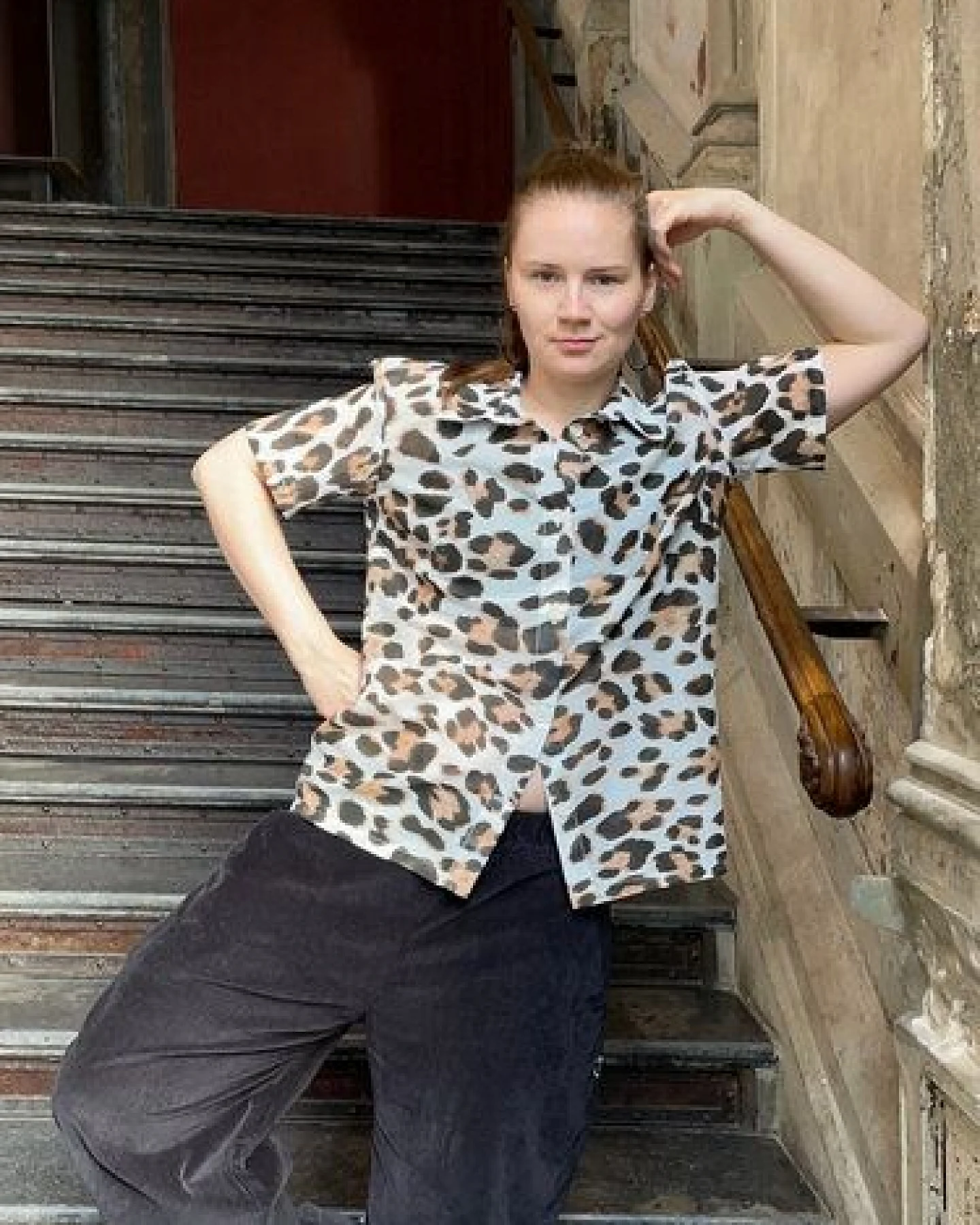 Golden Circle Clothing Kurzärmlige Bluse aus Baumwoll-Voile – Ansicht 3