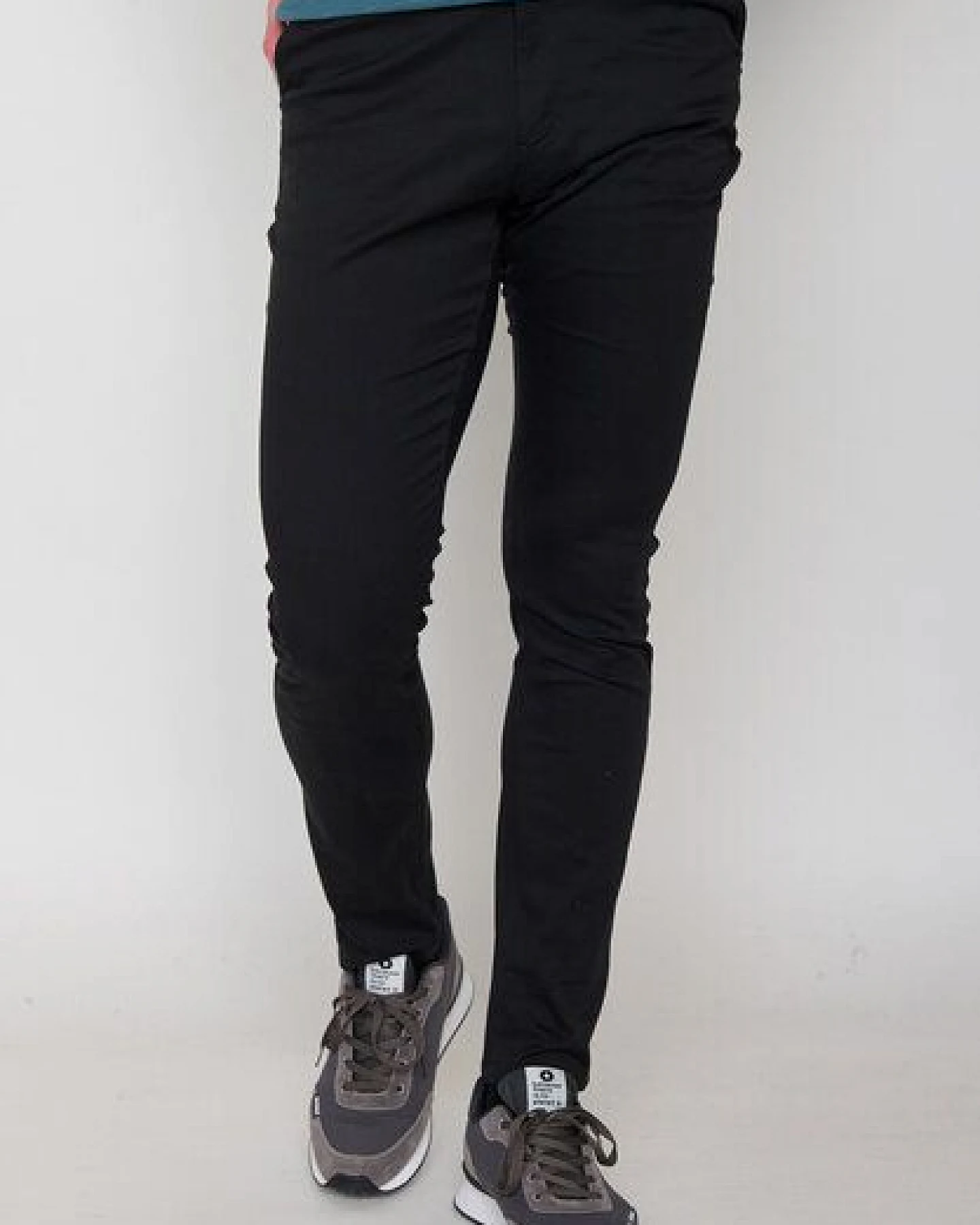 GREENBOMB Basic Tough - Gemütliche Chino aus Bio-Baumwoll Mix / GOTS / Fair & Vegan – Ansicht 2