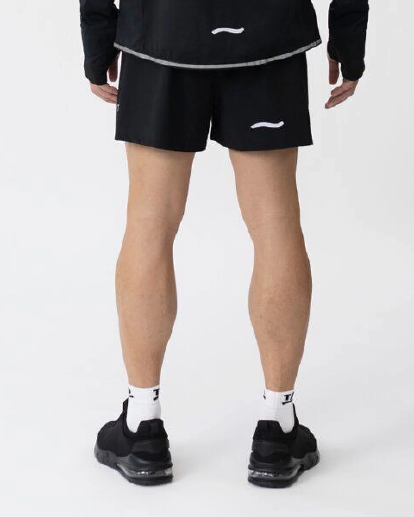TAO Sportswear Lockere Herren Laufshort BENE mit UV-Schutz und Gesäßtasche – Ansicht 2