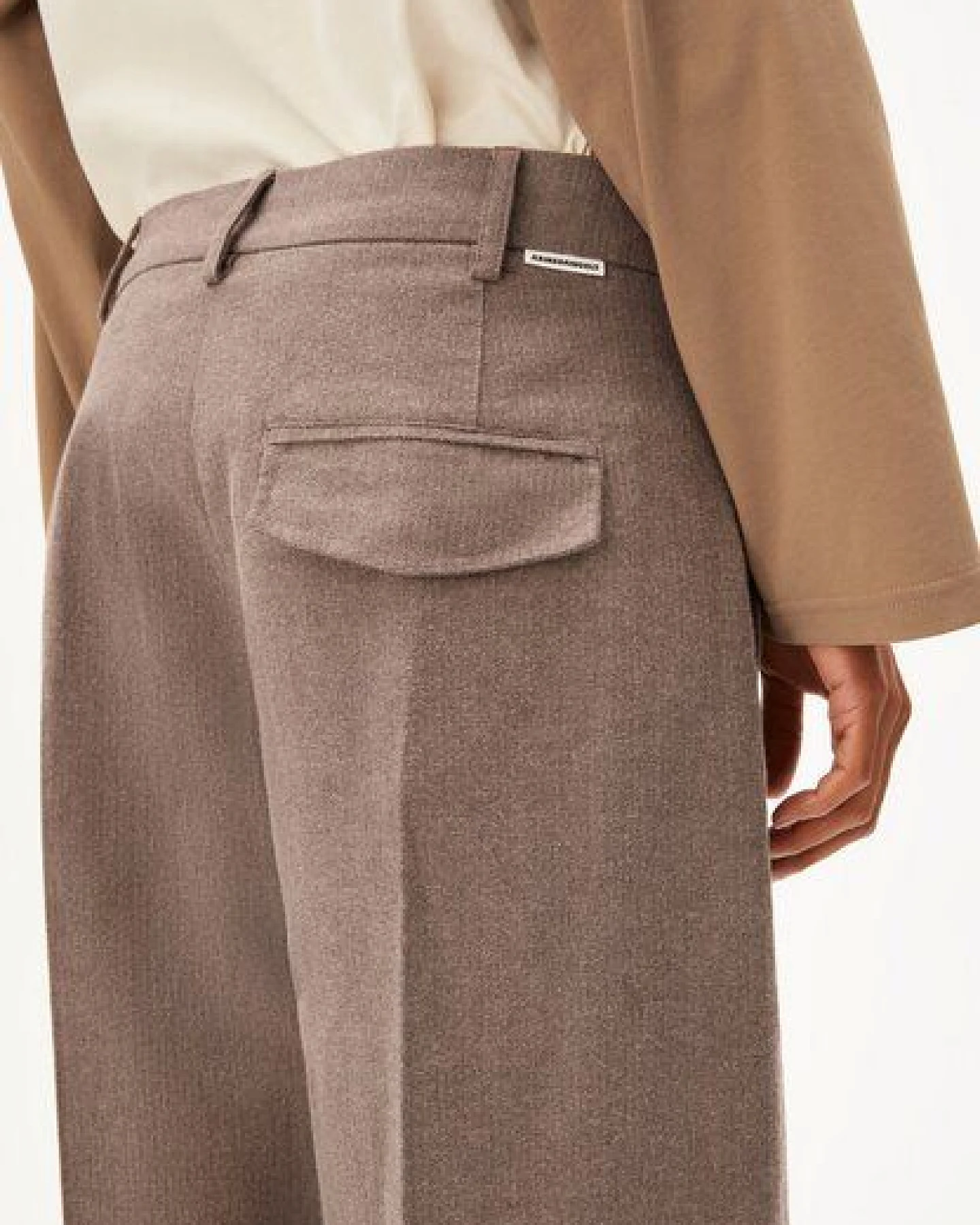 ARMEDANGELS HERRINGBONE BARREL LEG PANT Damen Hose aus Bio-Baumwoll Mix – Ansicht 3