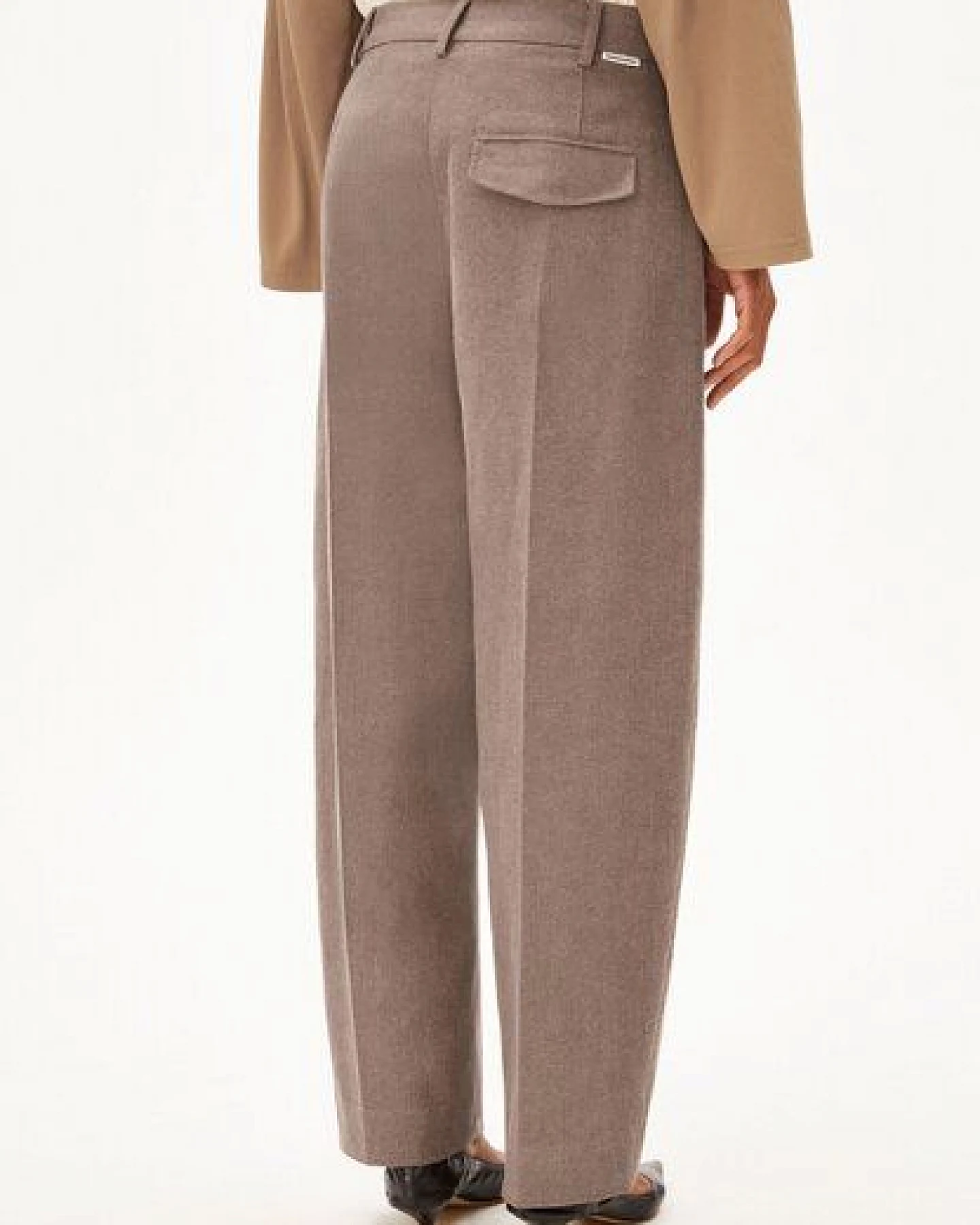 ARMEDANGELS HERRINGBONE BARREL LEG PANT Damen Hose aus Bio-Baumwoll Mix – Ansicht 2