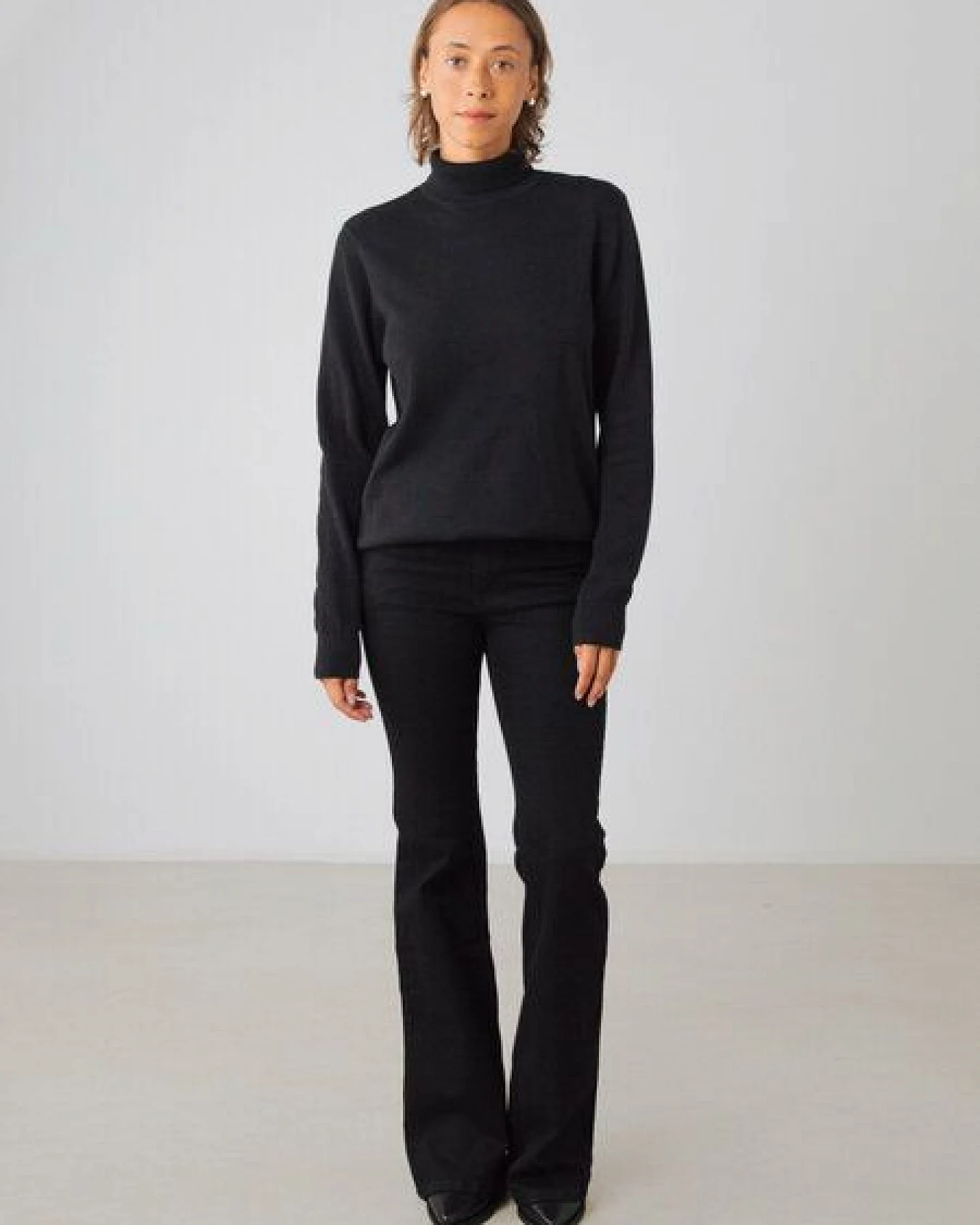 Honest Basics Damen Rollkragenpullover aus 100% Bio-Baumwolle – Ansicht 3