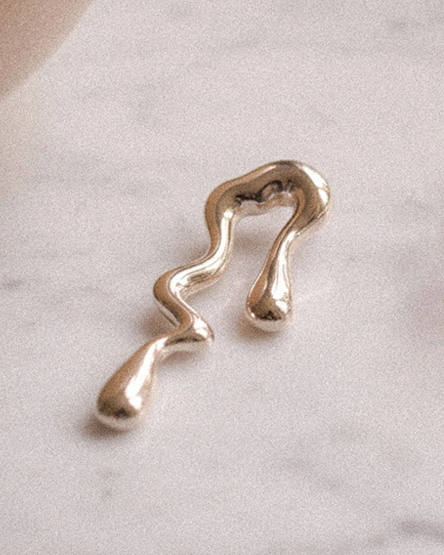 Ohrring Melt Gold – Ansicht 2